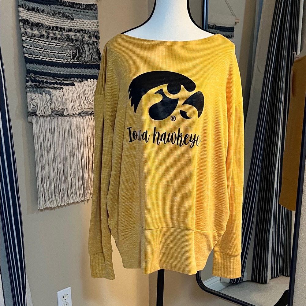 Iowa Hawkeyes Lightweight Yellow Sweatshirt